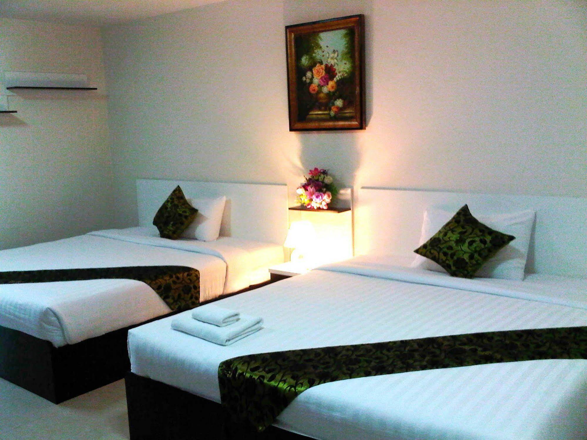 Sp Residence Bangkok Bagian luar foto